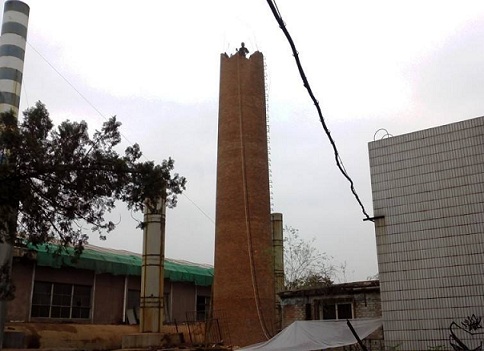 柳州烟囱人工拆除作业的施工步骤及安全技术