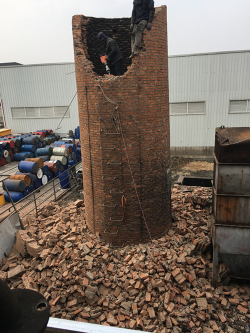 乌鲁木齐拆除烟囱工程的特点及针对性措施